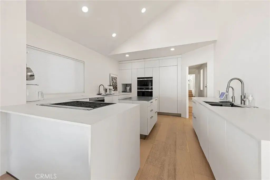 411 Woodcliffe, Pasadena