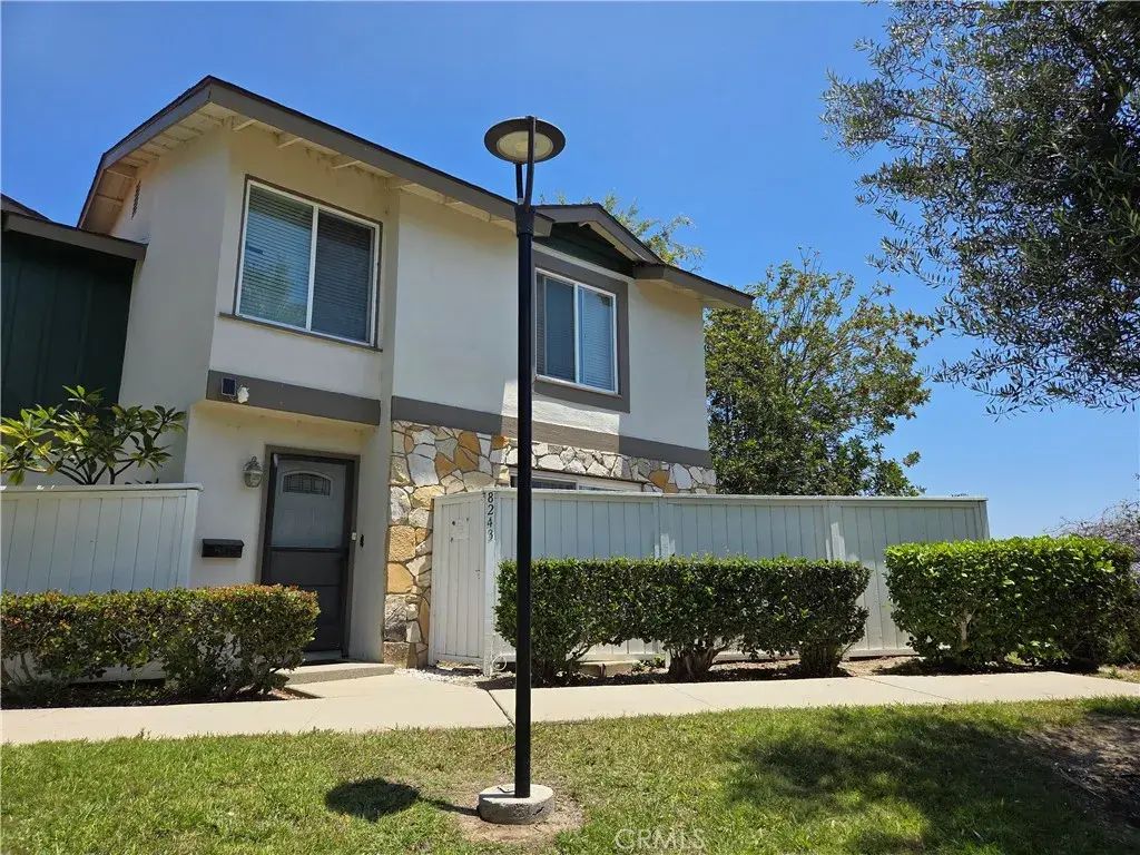 8243 Inverness, Buena Park