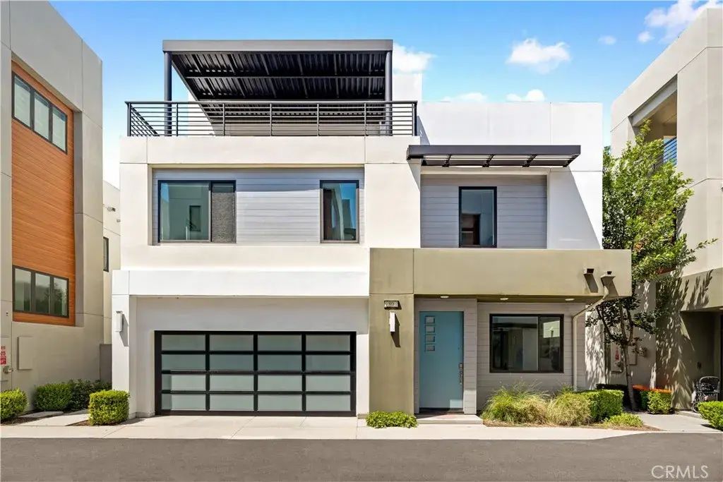 80 Ballast, Tustin
