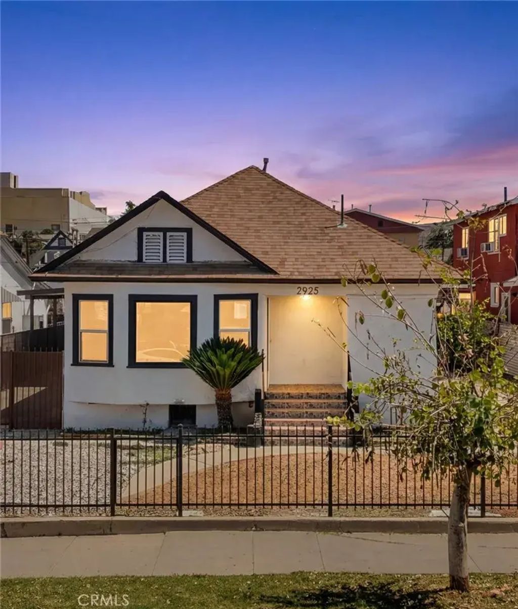 2925-2927 Michigan, Los Angeles