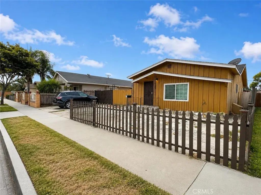 1920 W Spring, Long Beach