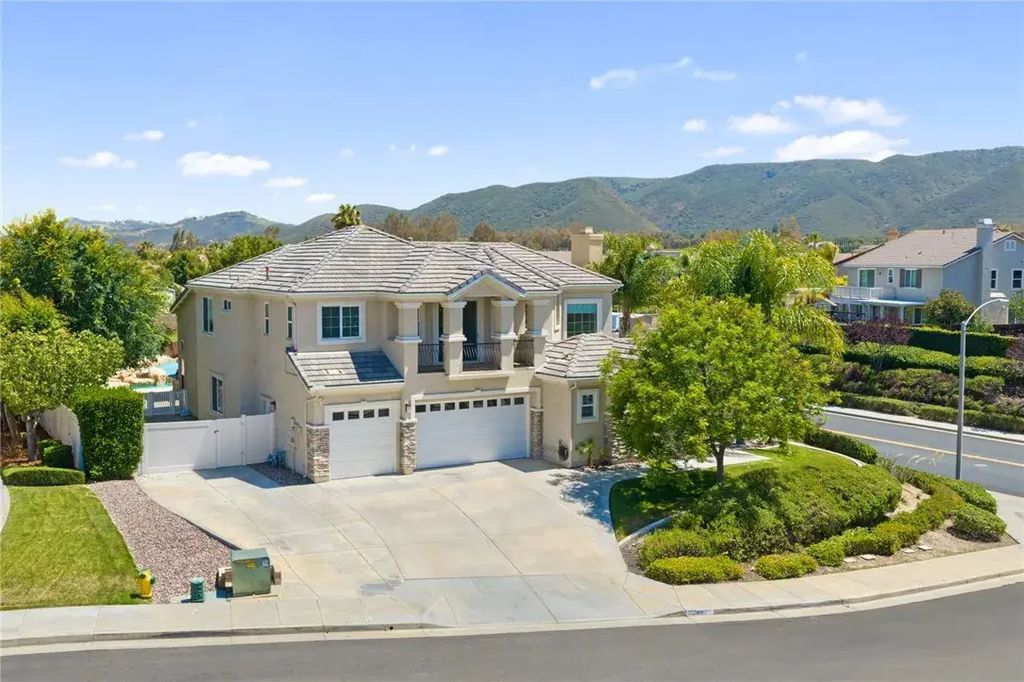 42490 Azure Sky Court, Murrieta