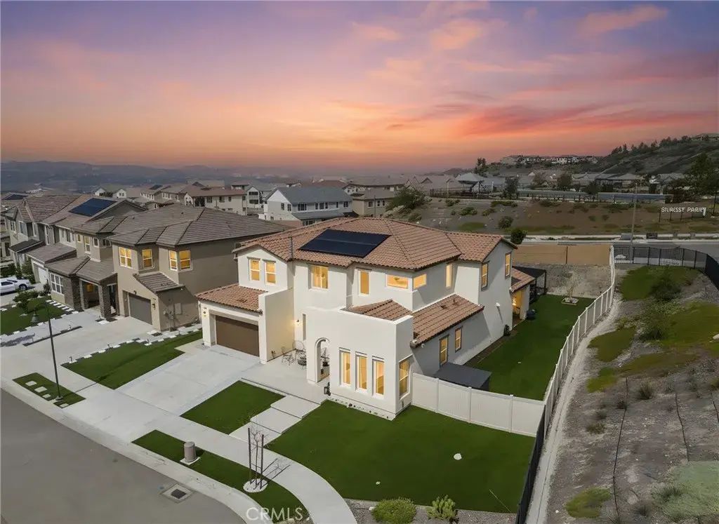 28631 Bloom, Saugus