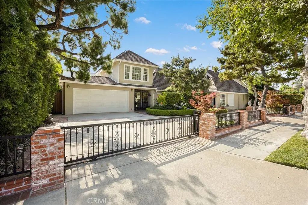 1321 Holly Avenue, Arcadia