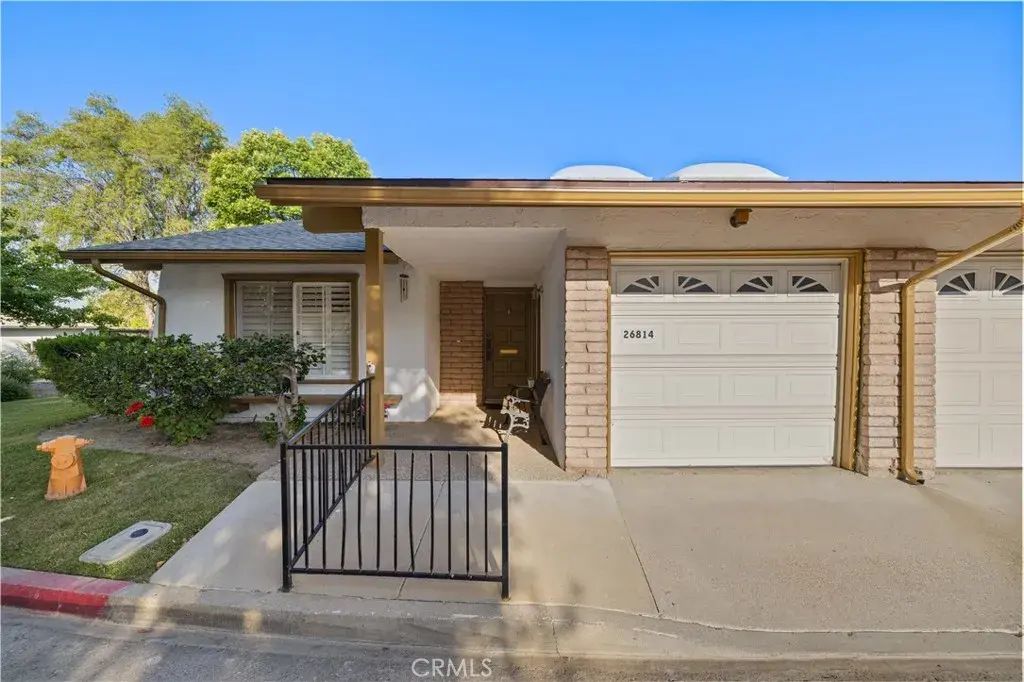 26814 Oak Garden Court, Newhall