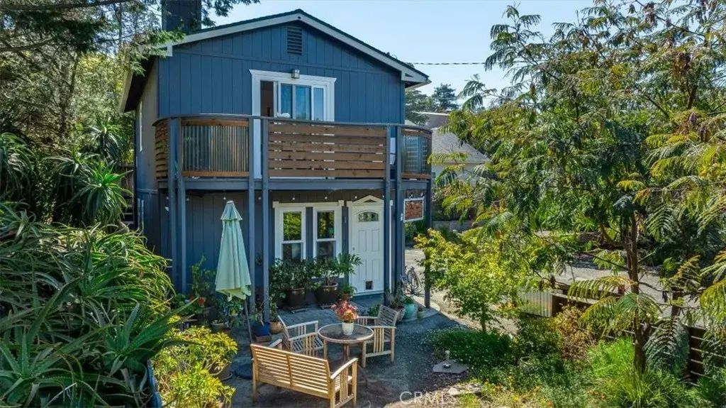 2195 Green Street, Cambria