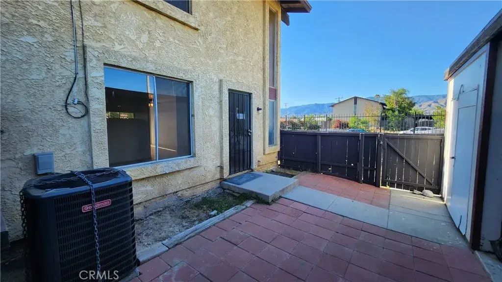 7964 Pinehurst, Highland