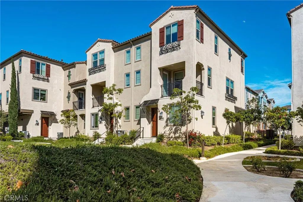 4327 Blazing Star, Yorba Linda