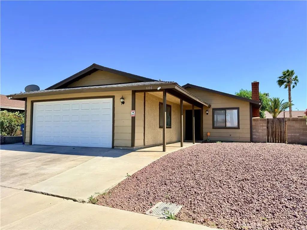 606 E Avenue J9, Lancaster