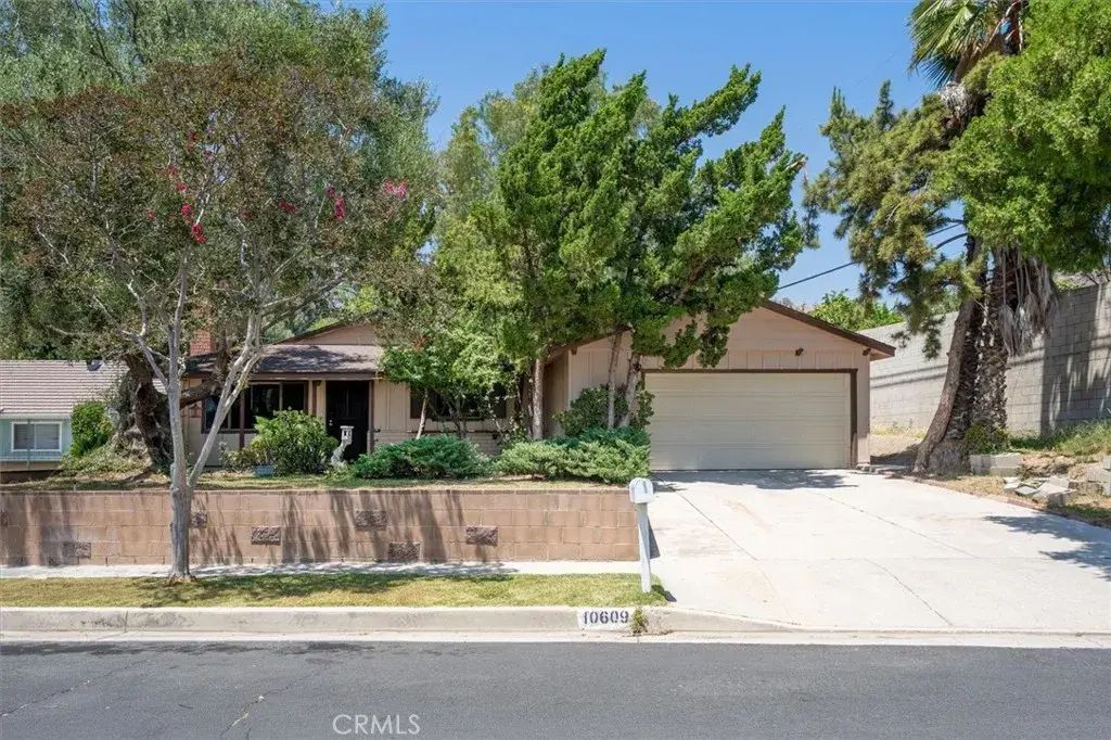 10609 Jimenez Street, Sylmar