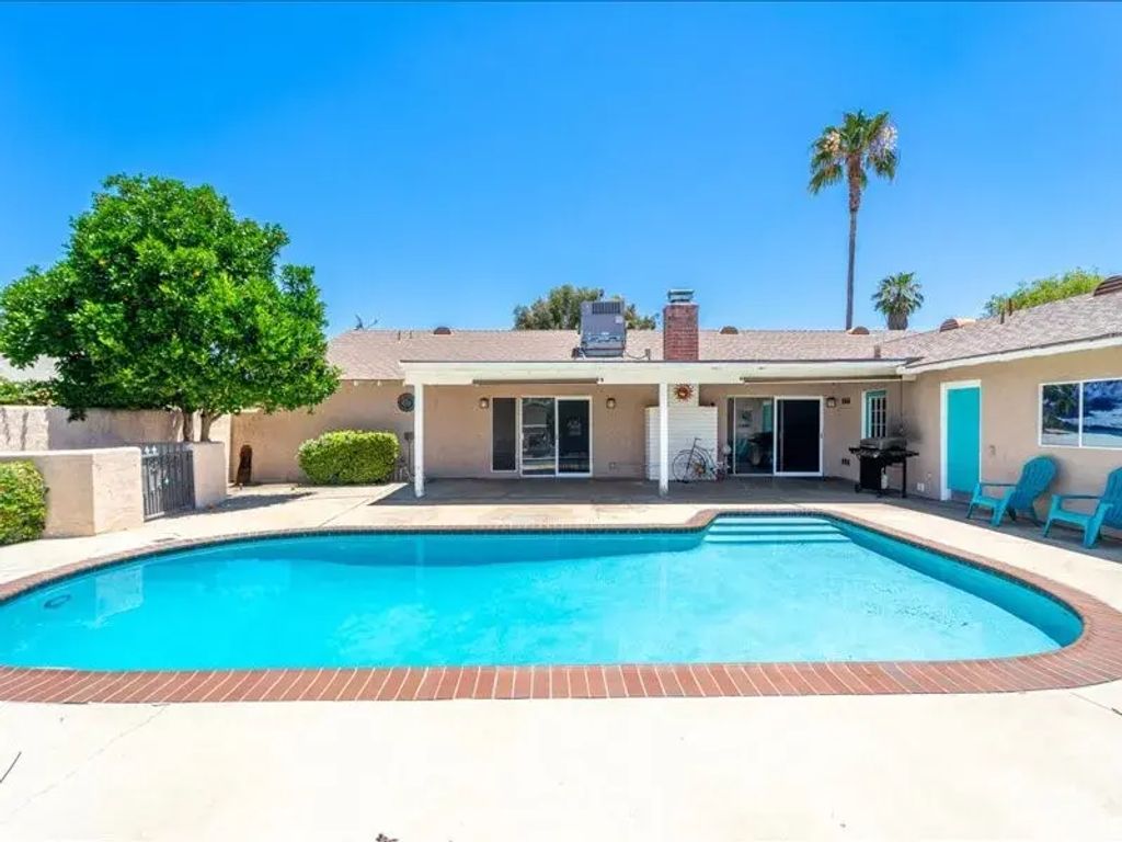 173 Grove, Hemet