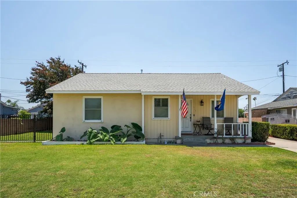 1112 E Louisa, West Covina