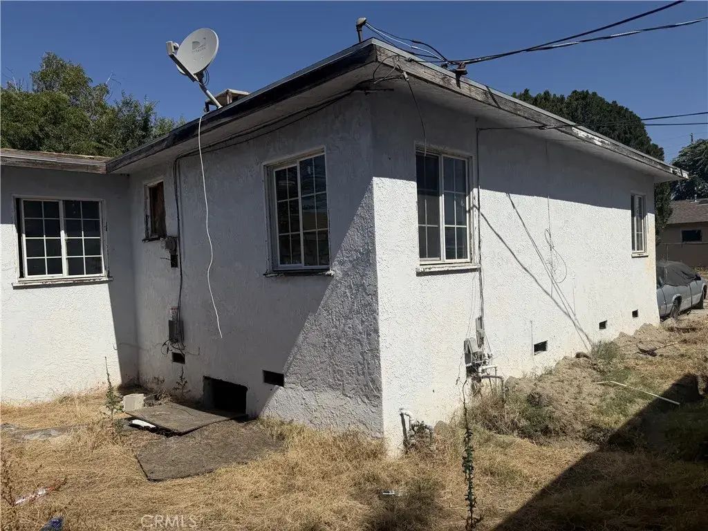 7543 Vineland, Sun Valley