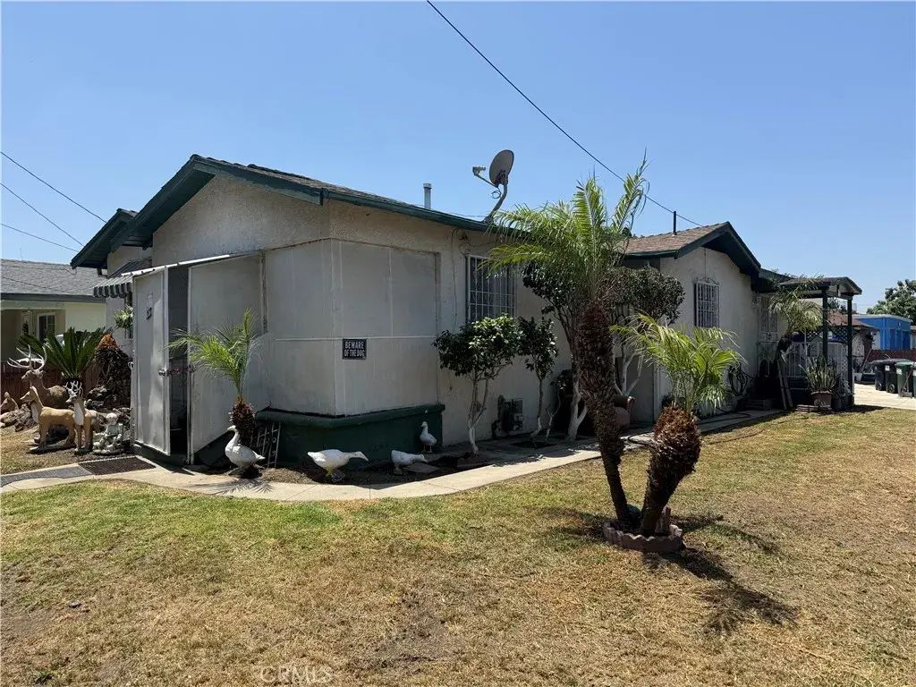 7651 Miramonte, Los Angeles