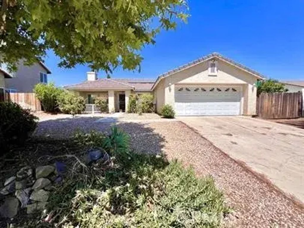 23232 Trillium, Wildomar
