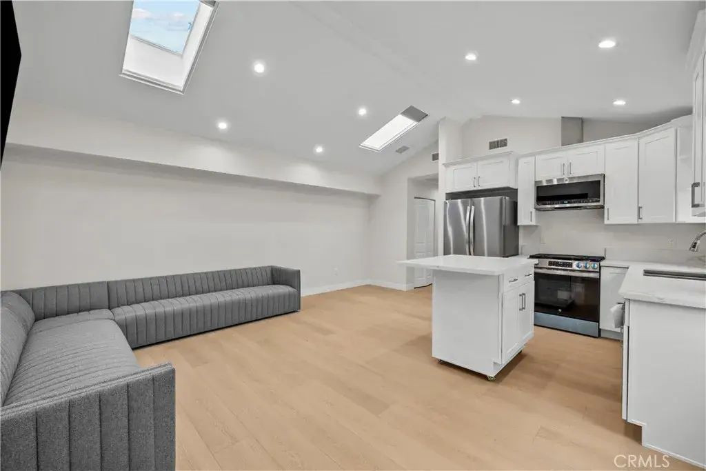 2135 Canyon 1/4, Los Angeles