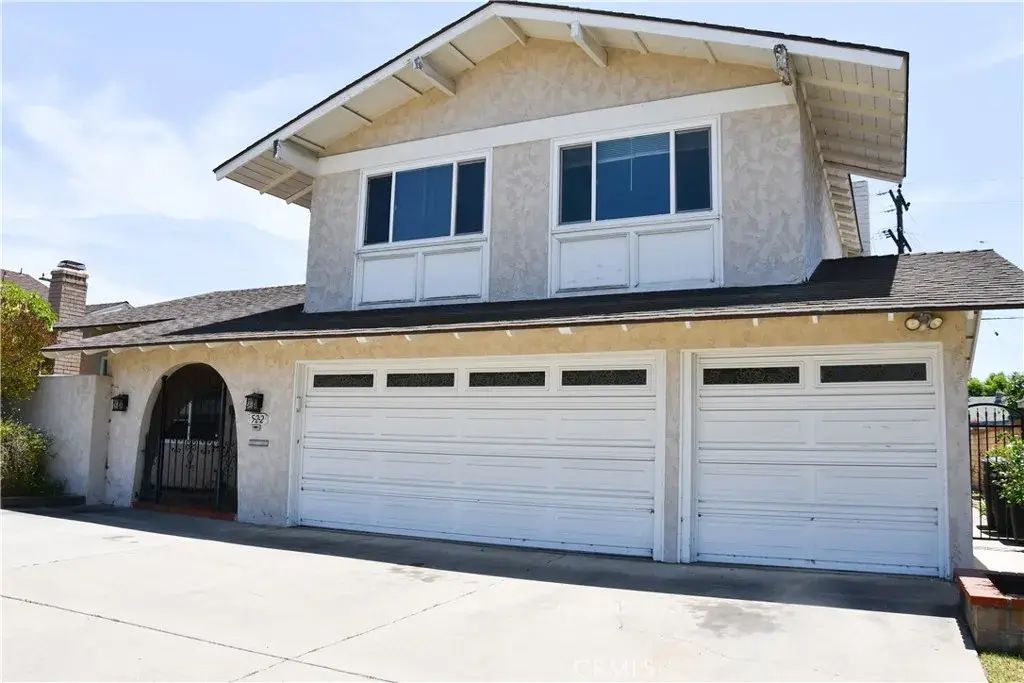 522 E Collins, Orange
