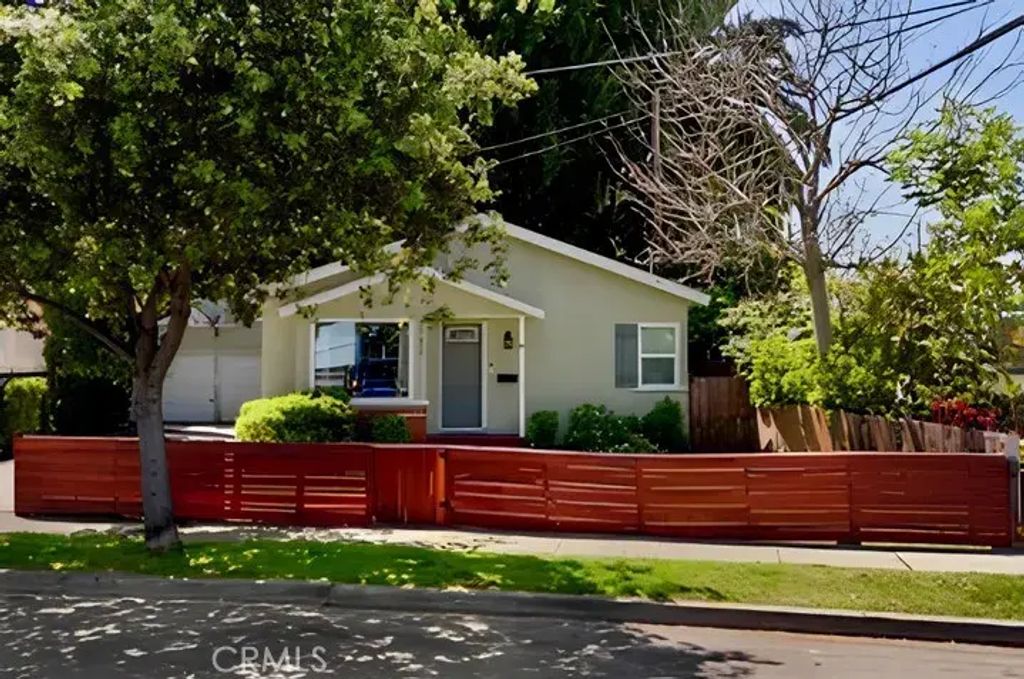 3131 Livonia Avenue, Los Angeles