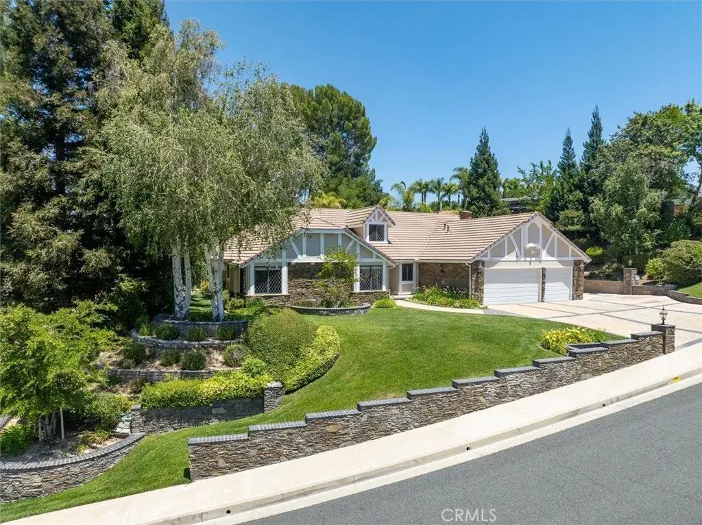 25006 Highspring Avenue, Newhall