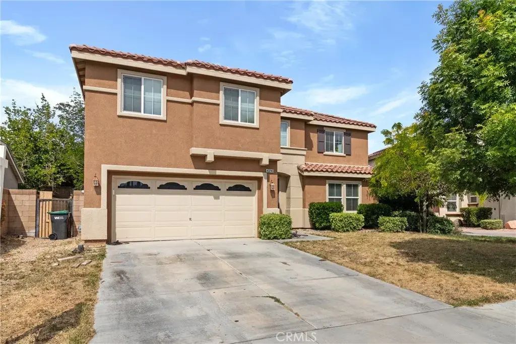 43245 Sunny, Lancaster