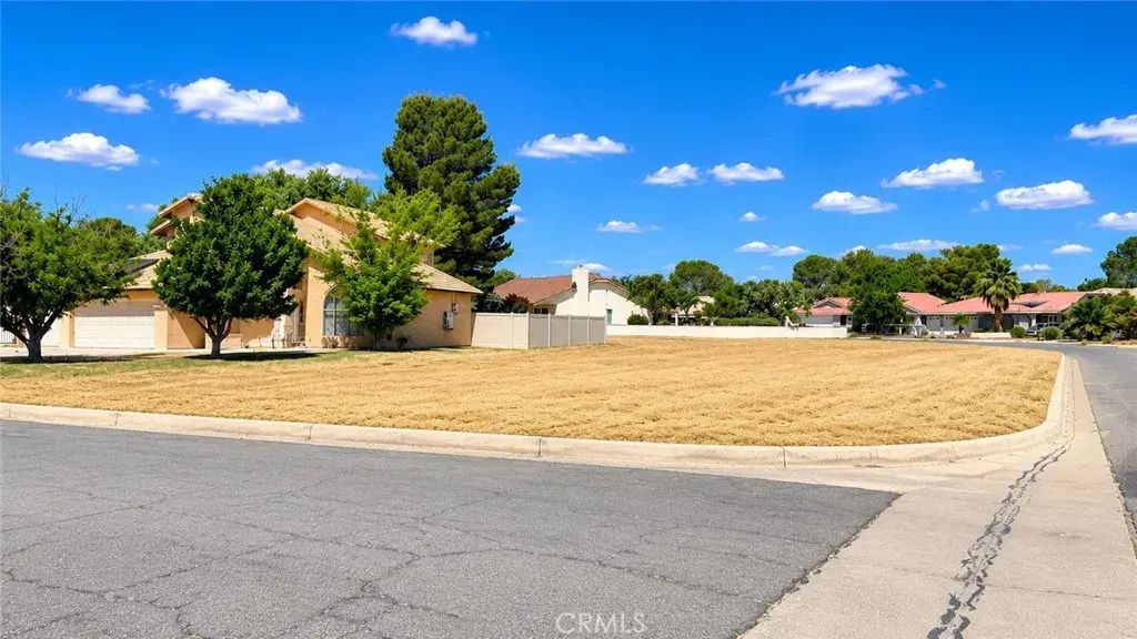 27960 Sunset, Helendale