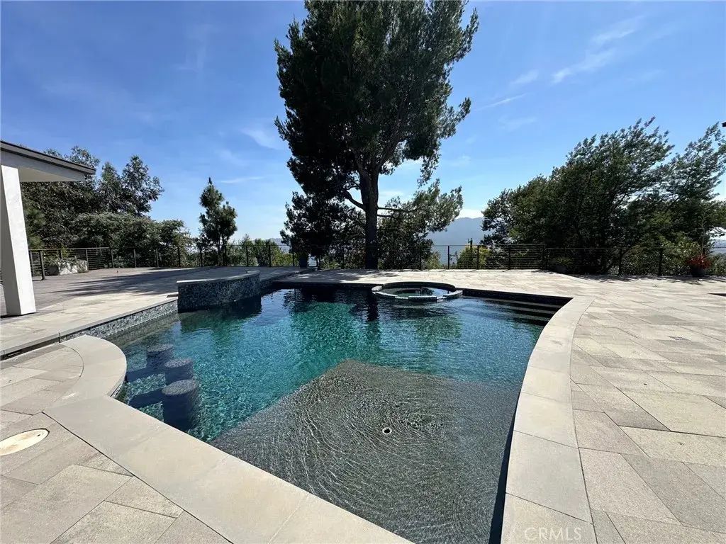 2906 Mountain Pine, La Crescenta