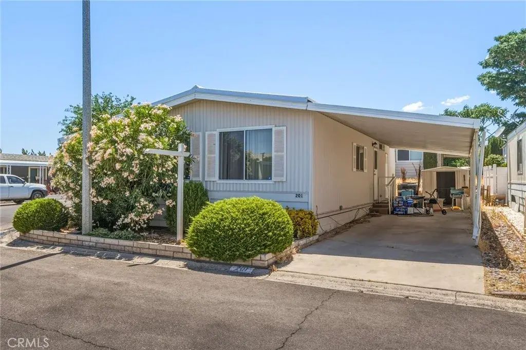 20683 Waalew B201, Apple Valley