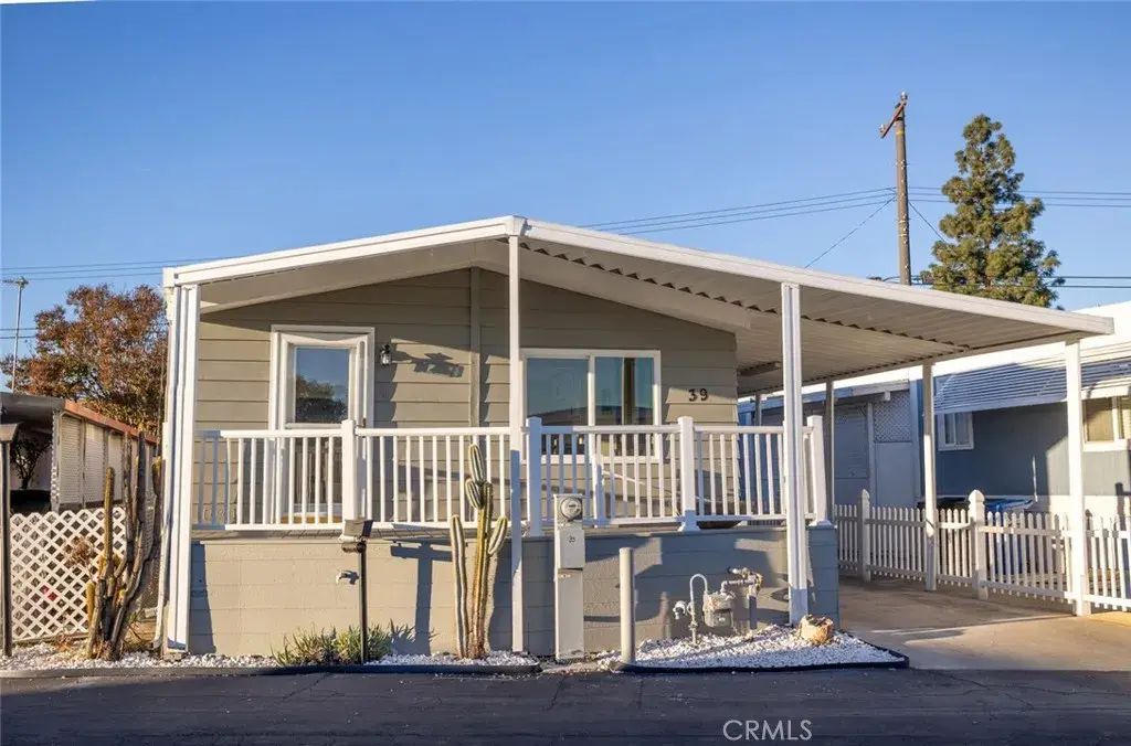 301 Foothill, Pomona