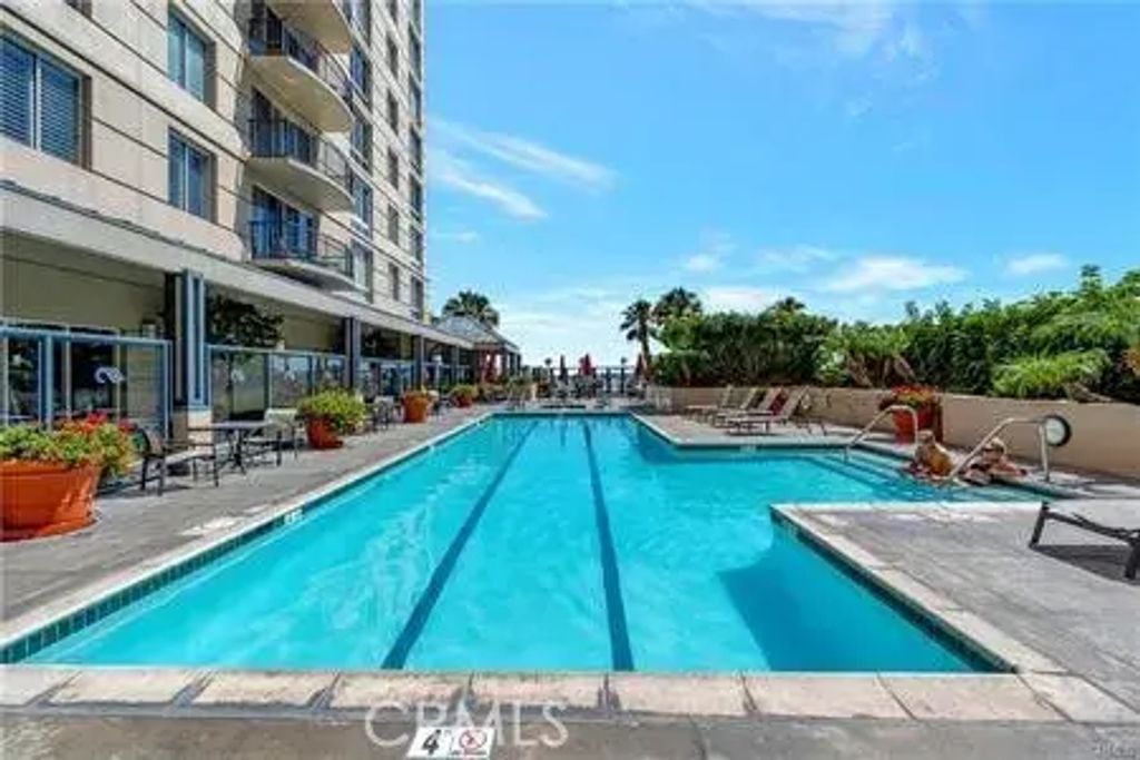 850 E Ocean Boulevard 301, Long Beach