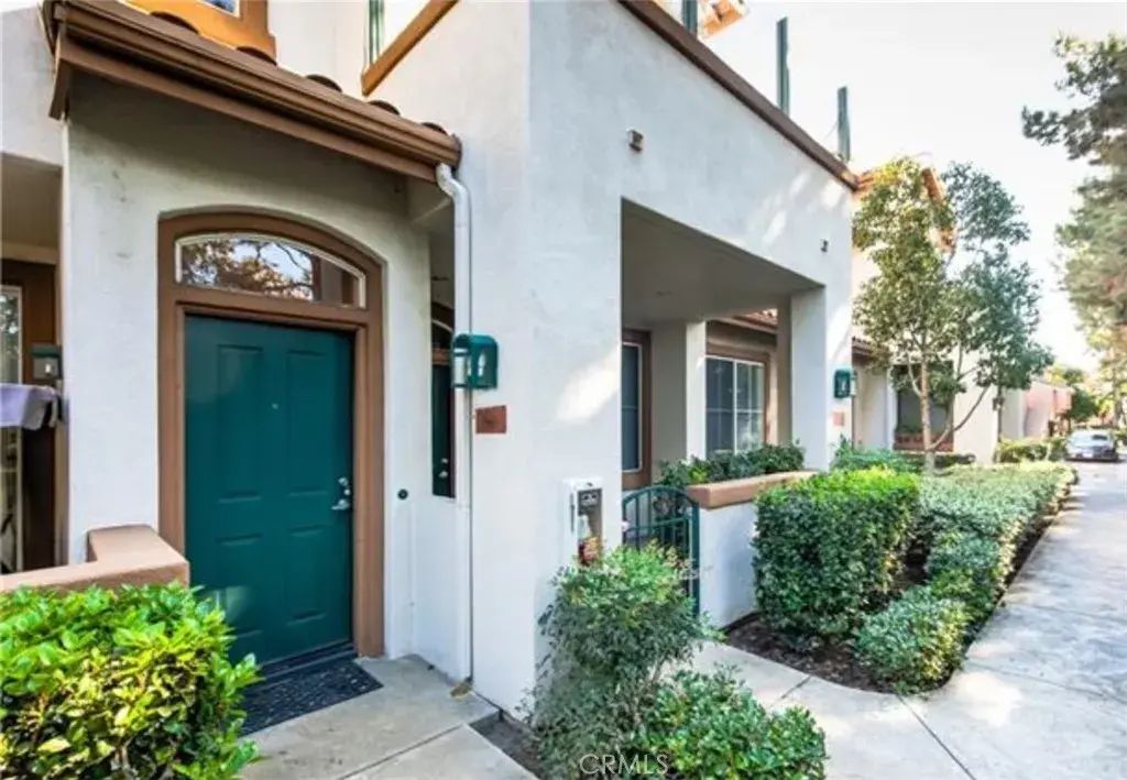 1704 Solvay Aisle, Irvine