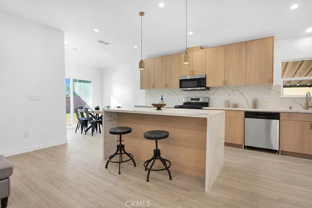 14868 Envoy, Sylmar