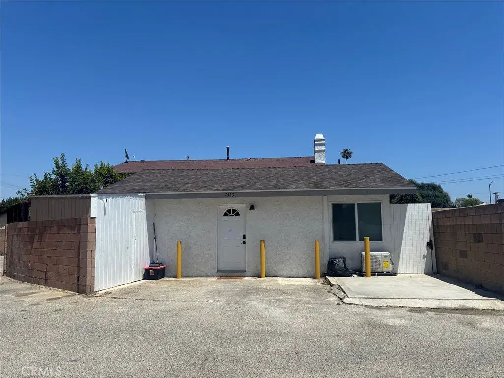 7545 Shoup, West Hills