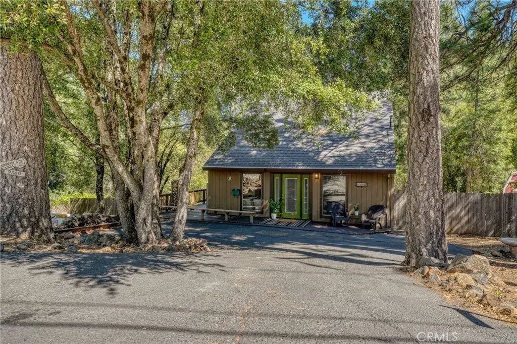 9260 Hoberg Drive East, Cobb