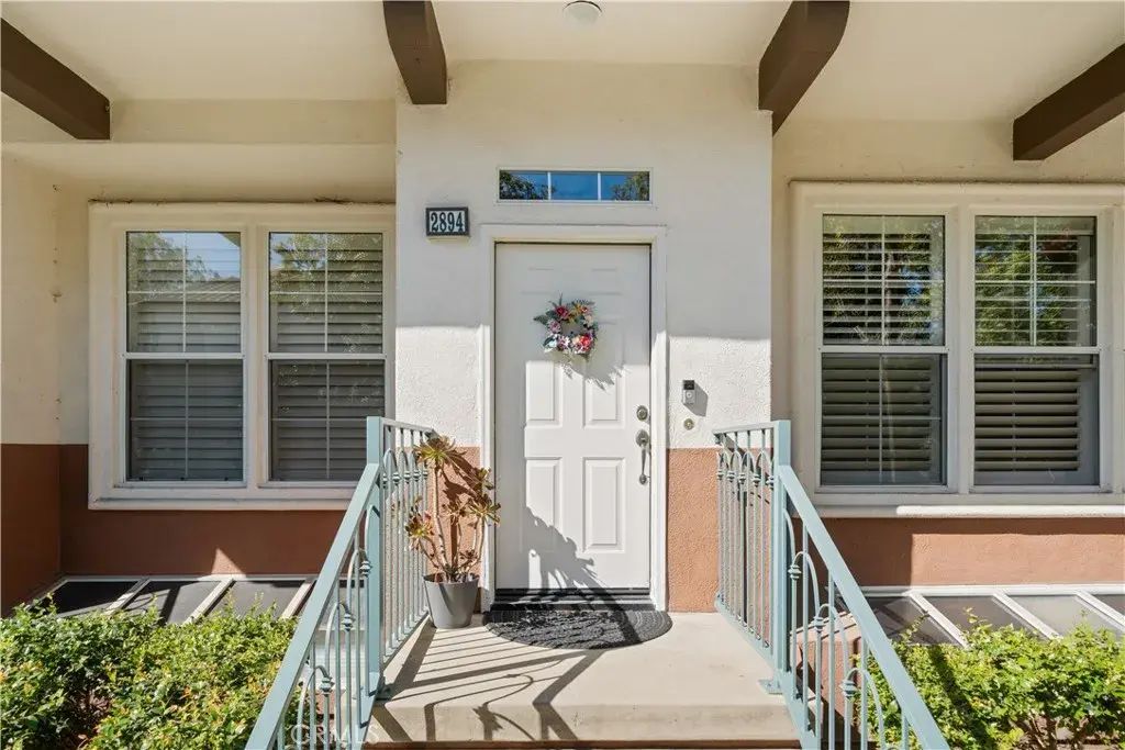 2894 Player Ln, Tustin