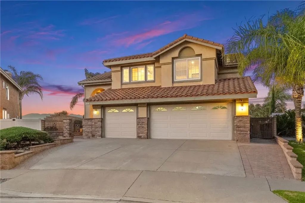 3209 Crystal Ridge Circle, Corona