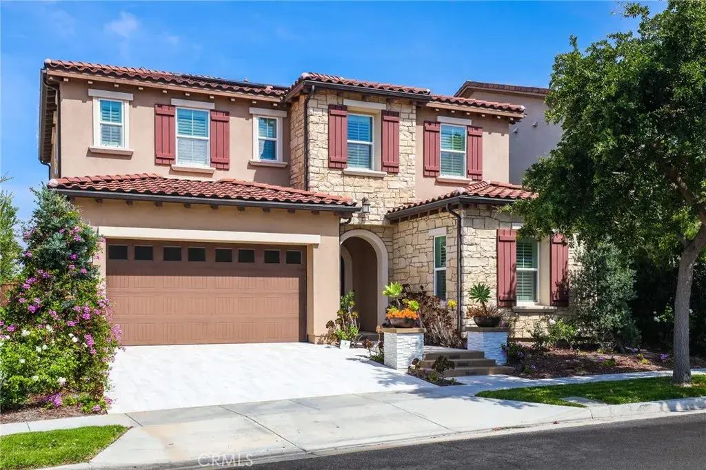 51 Heliotrope, Lake Forest