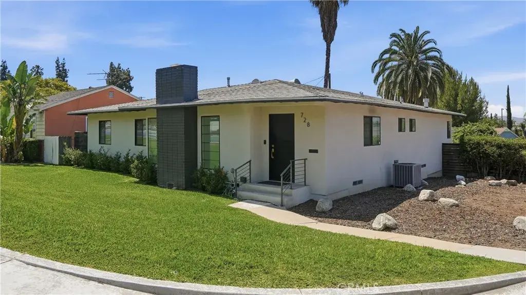 728 Val Vista, Pomona