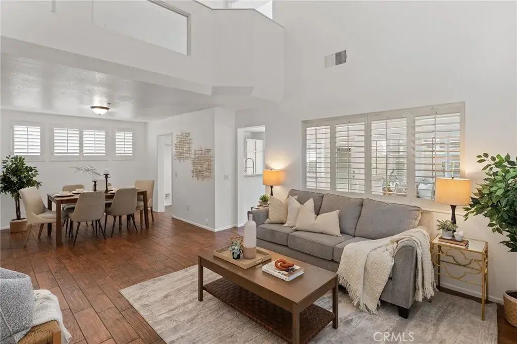 572 E Stephanie Drive, Covina