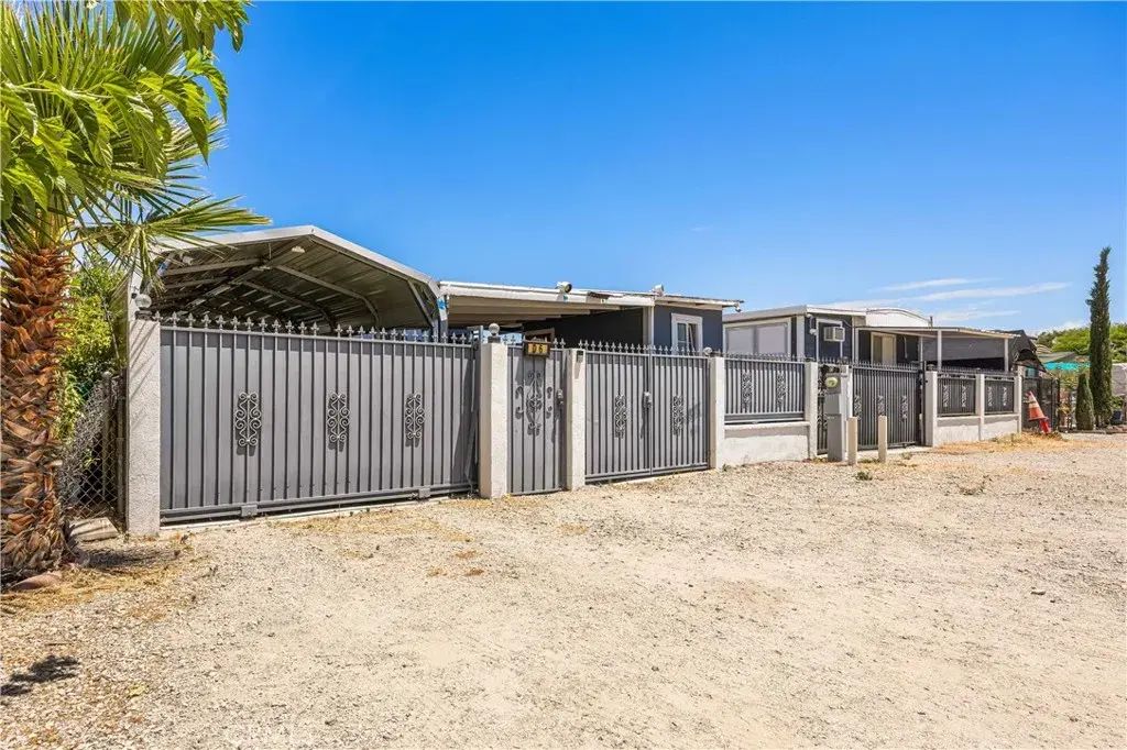 38015 65th D6, Palmdale