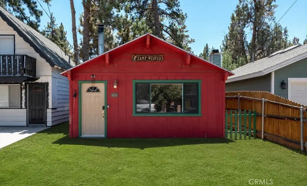 906 W Country Club Boulevard, Big Bear City