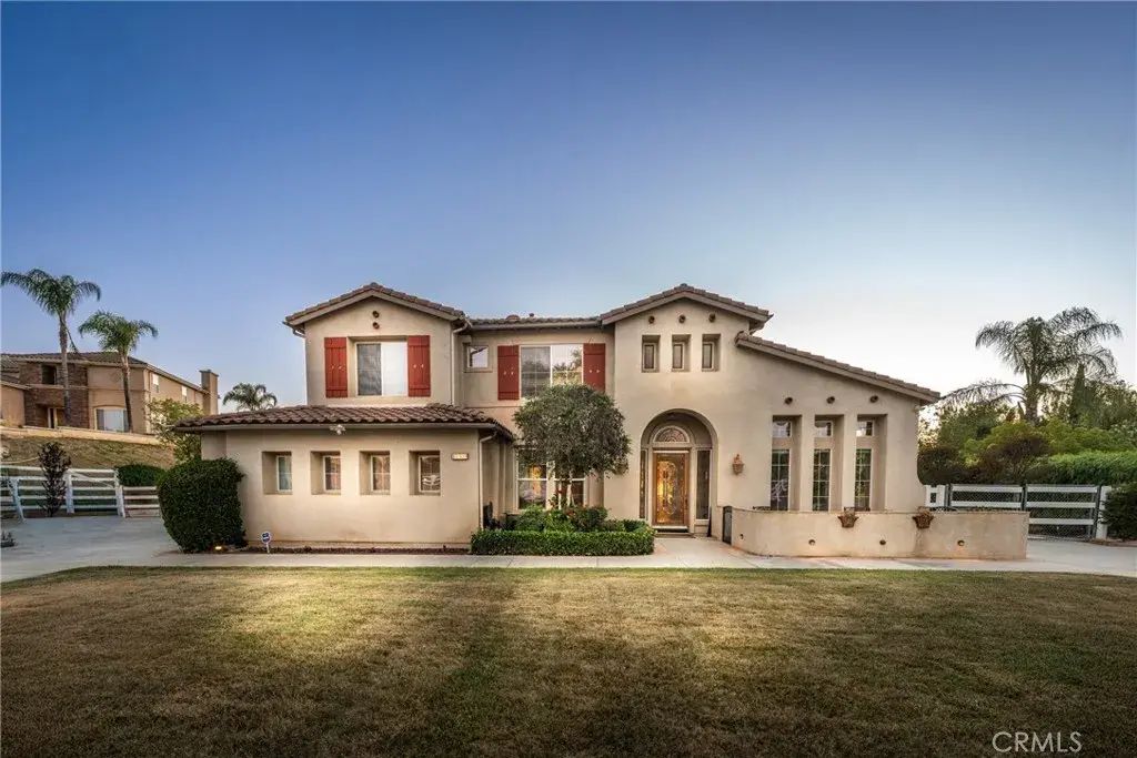 18309 Hollowtree, Riverside