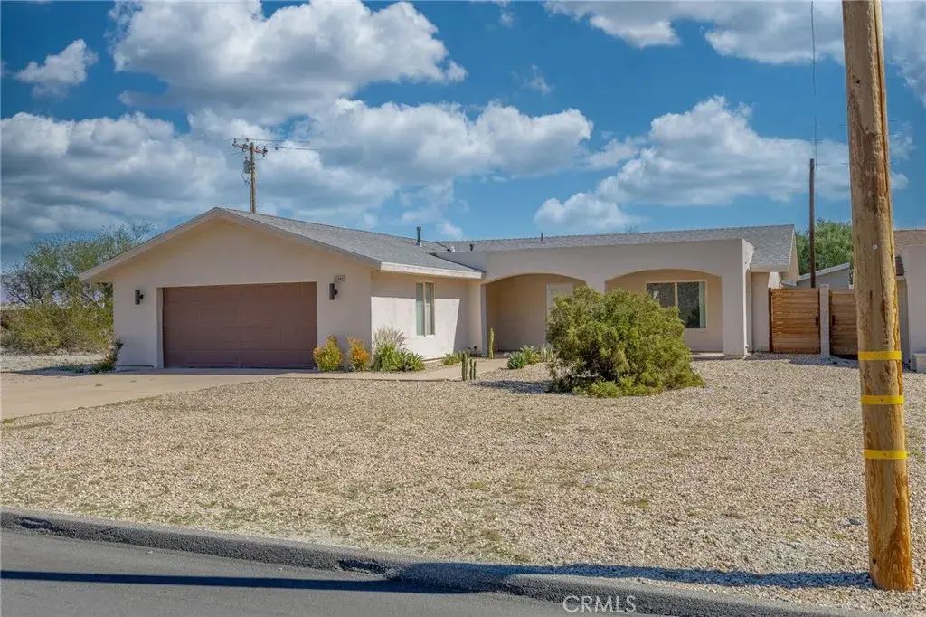 15840 Clearwater, Palm Springs