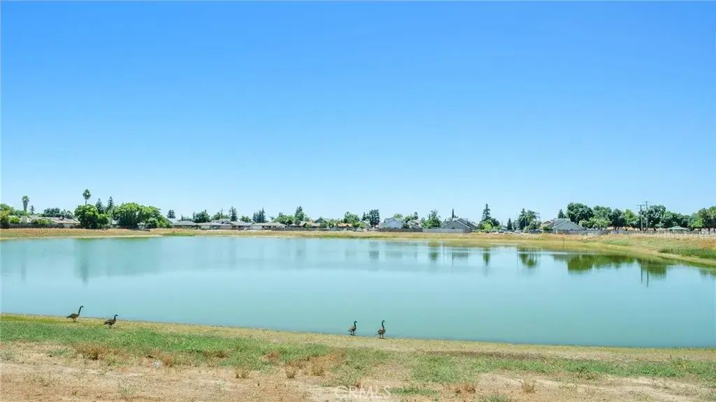 1135 Saginaw, Clovis