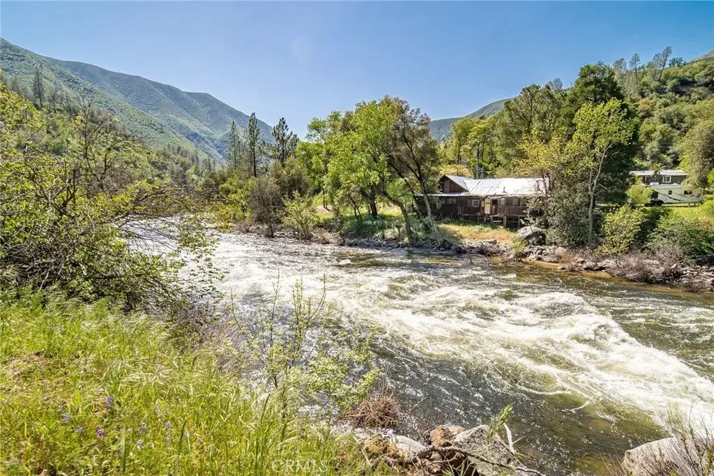 10049 Incline Road, El Portal