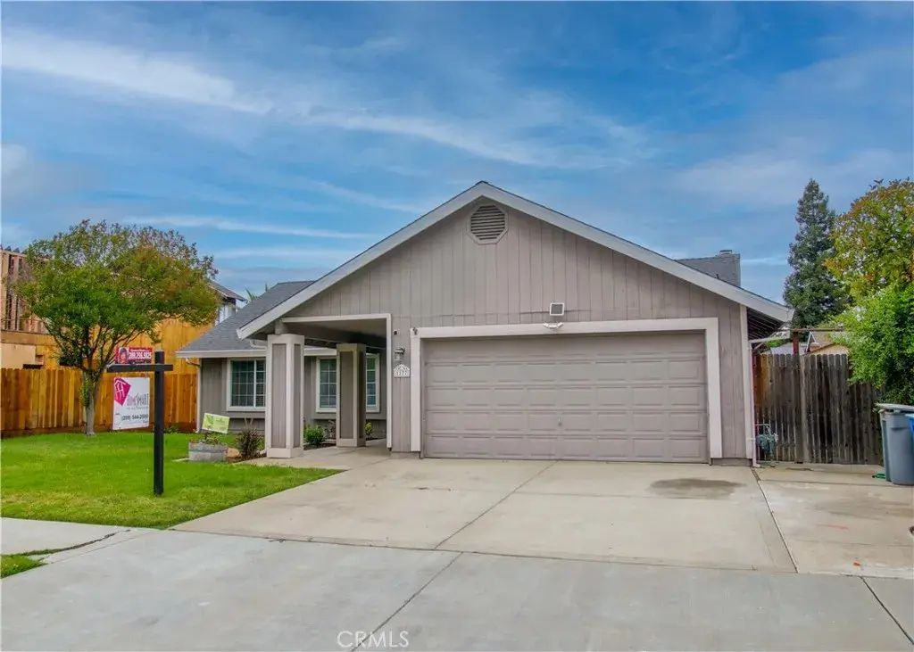 1177 Mirror Lake, Merced