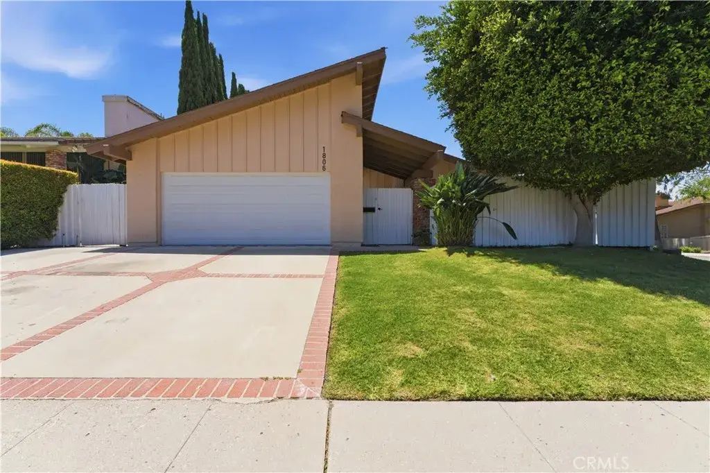 1806 Pepper Tree Court, Thousand Oaks