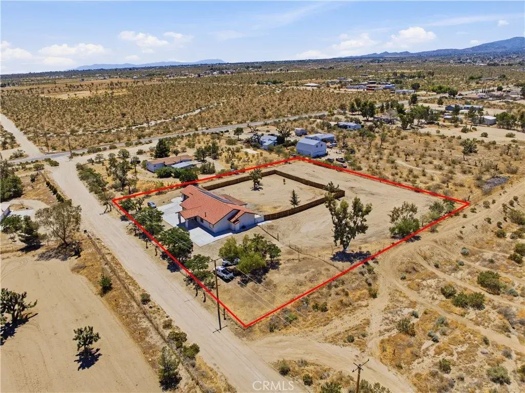 825 La Mesa Road, Pinon Hills