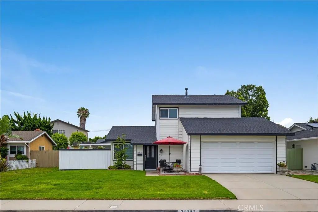 20852 Lancelot, Huntington Beach