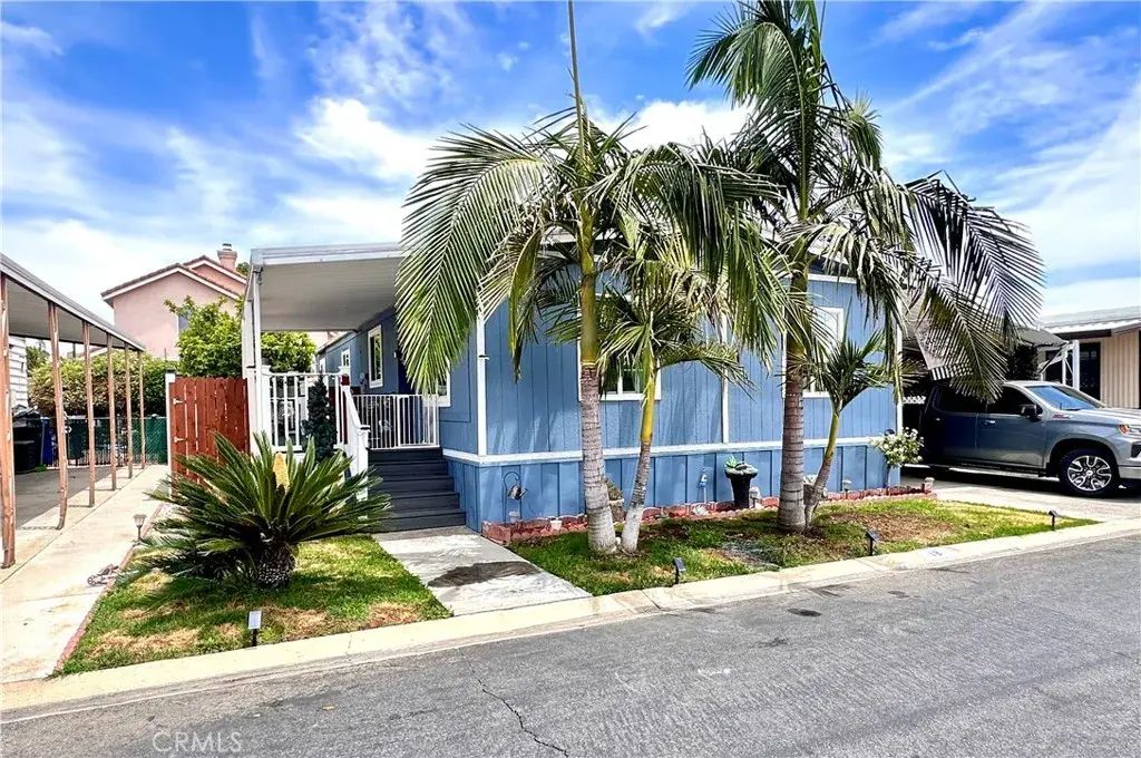 4361 Mission 18, Montclair
