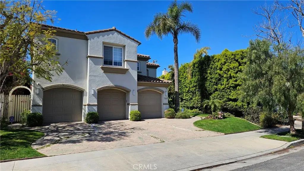 7317 Dunbarton, Los Angeles